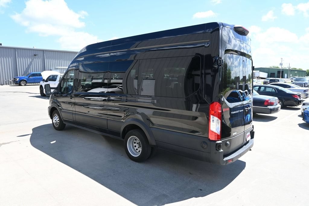 Used 2024 Ford Transit Passenger Wagon XLT T-350 HD 148 EL High Roof XLT DRW RWD
