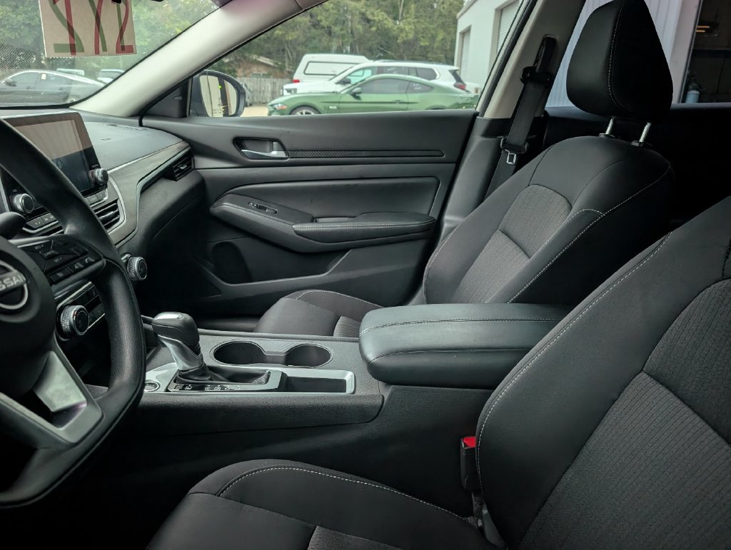 Used 2025 Nissan Altima SV Sedan