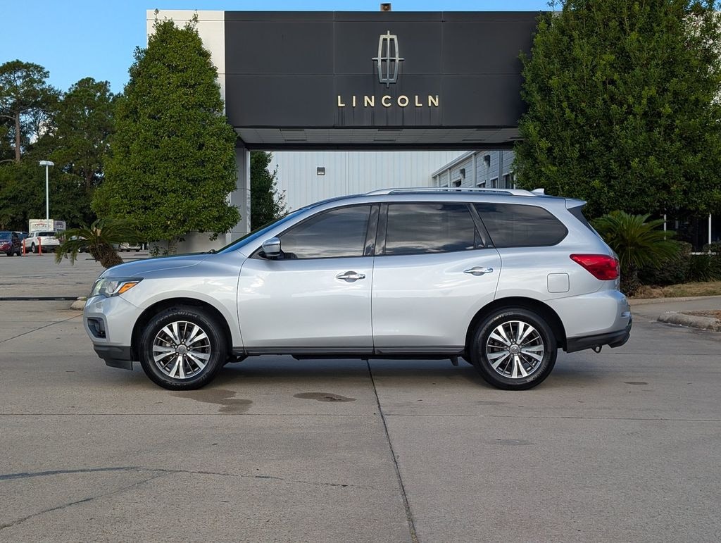 Used 2019 Nissan Pathfinder SV SUV