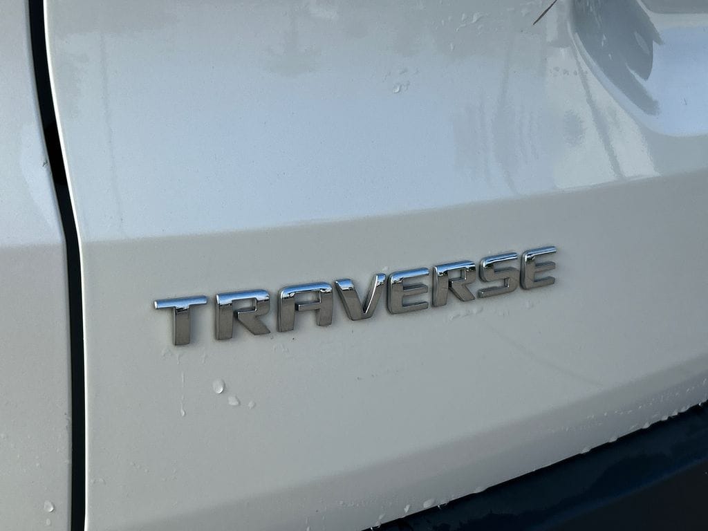 Used 2023 Chevrolet Traverse LT Cloth w/1LT SUV