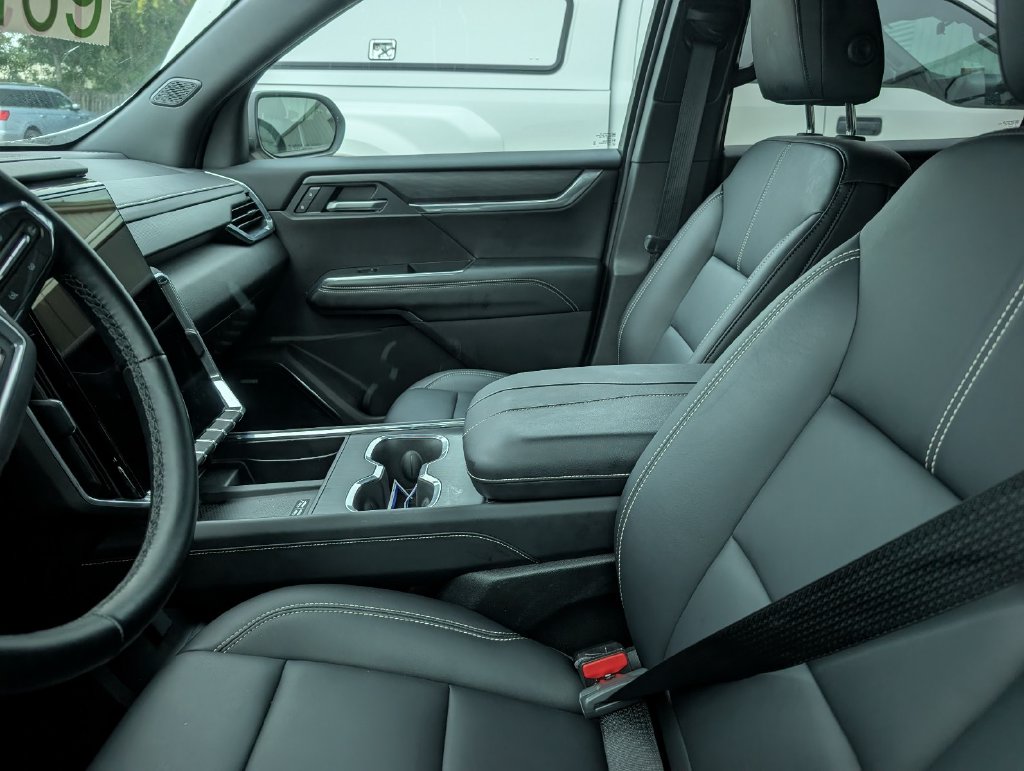 Used 2026 GMC Acadia Elevation SUV