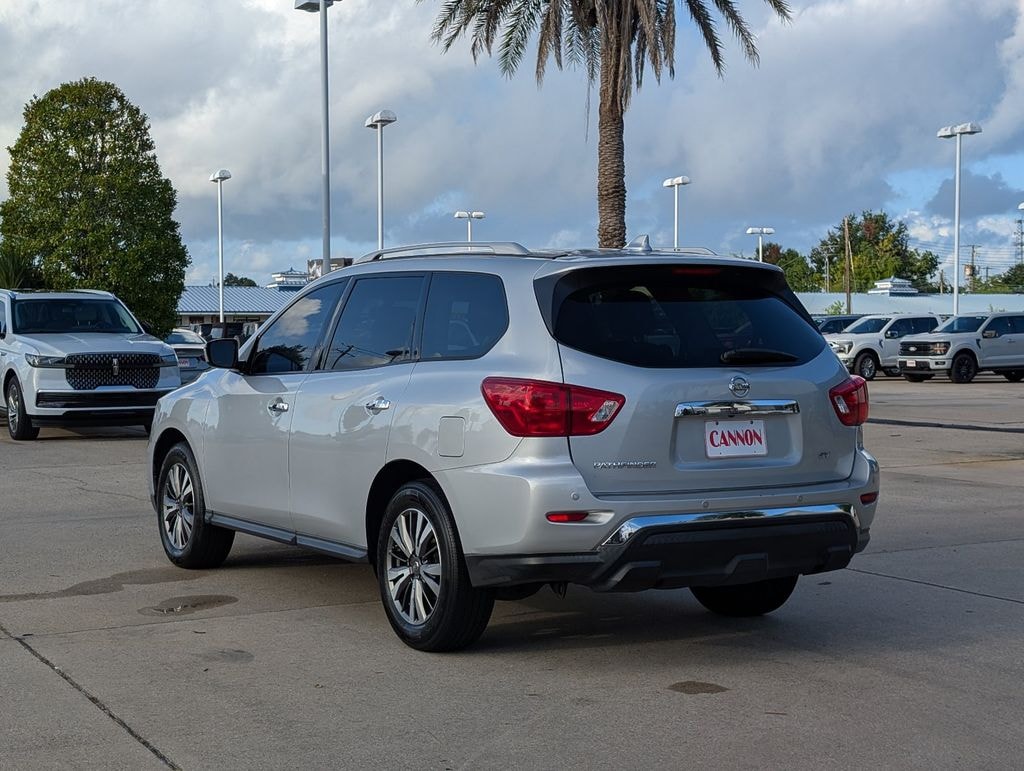 Used 2019 Nissan Pathfinder SV SUV