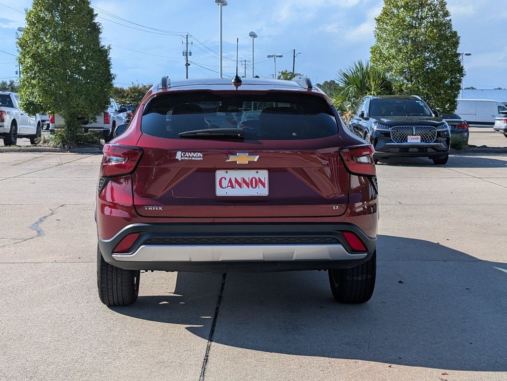 Used 2025 Chevrolet Trax LT SUV