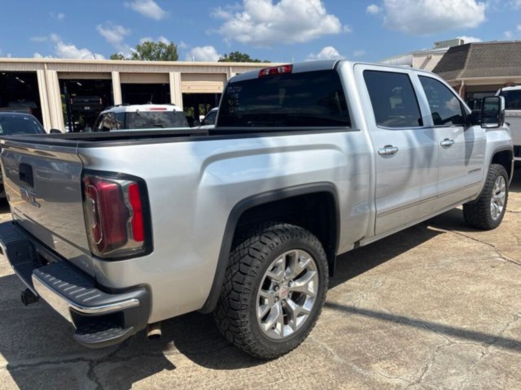 Used 2018 GMC Sierra 1500 SLT Crew Cab Short Bed Truck