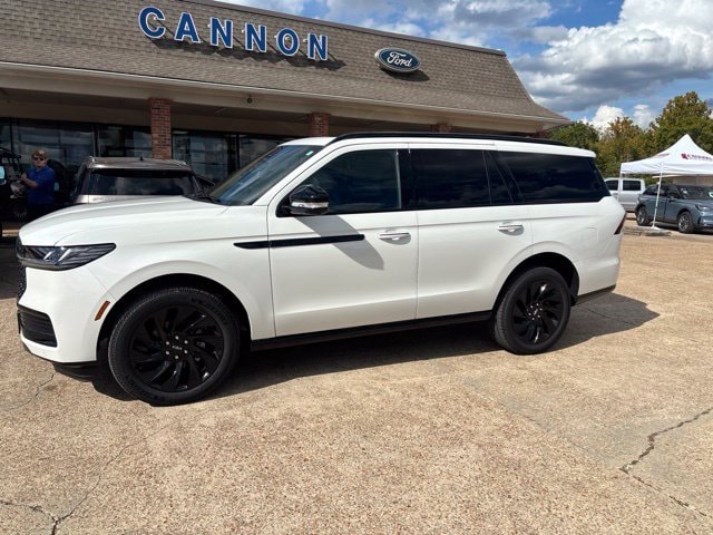 2027 Lincoln Navigator