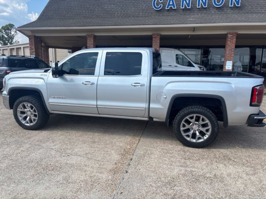 Used 2018 GMC Sierra 1500 SLT Truck