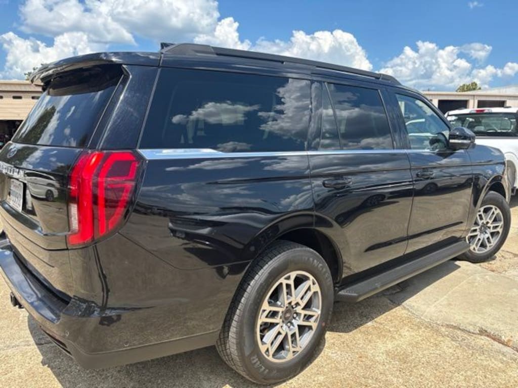 Certified 2025 Ford Expedition Active SUV