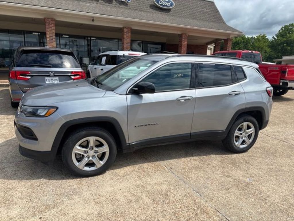 Certified 2024 Jeep Compass Latitude SUV