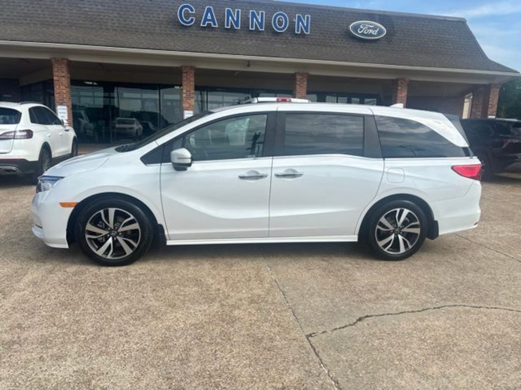 Certified 2024 Honda Odyssey Touring Van