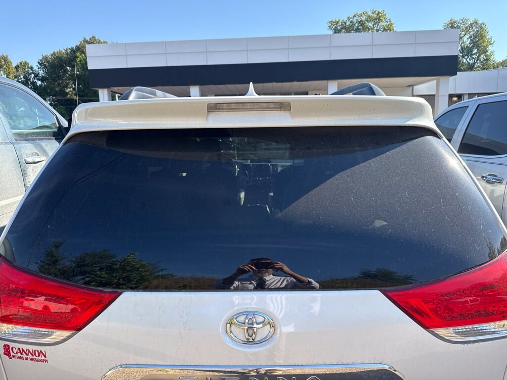 Used 2014 Toyota Sienna XLE