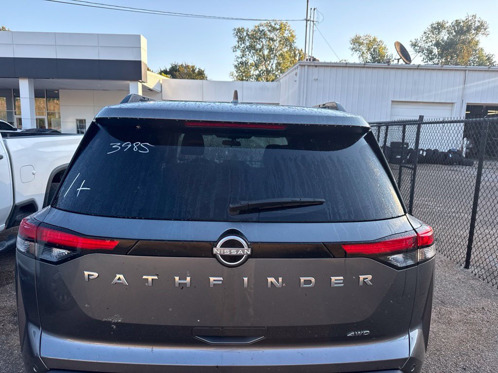 Used 2025 Nissan Pathfinder SV