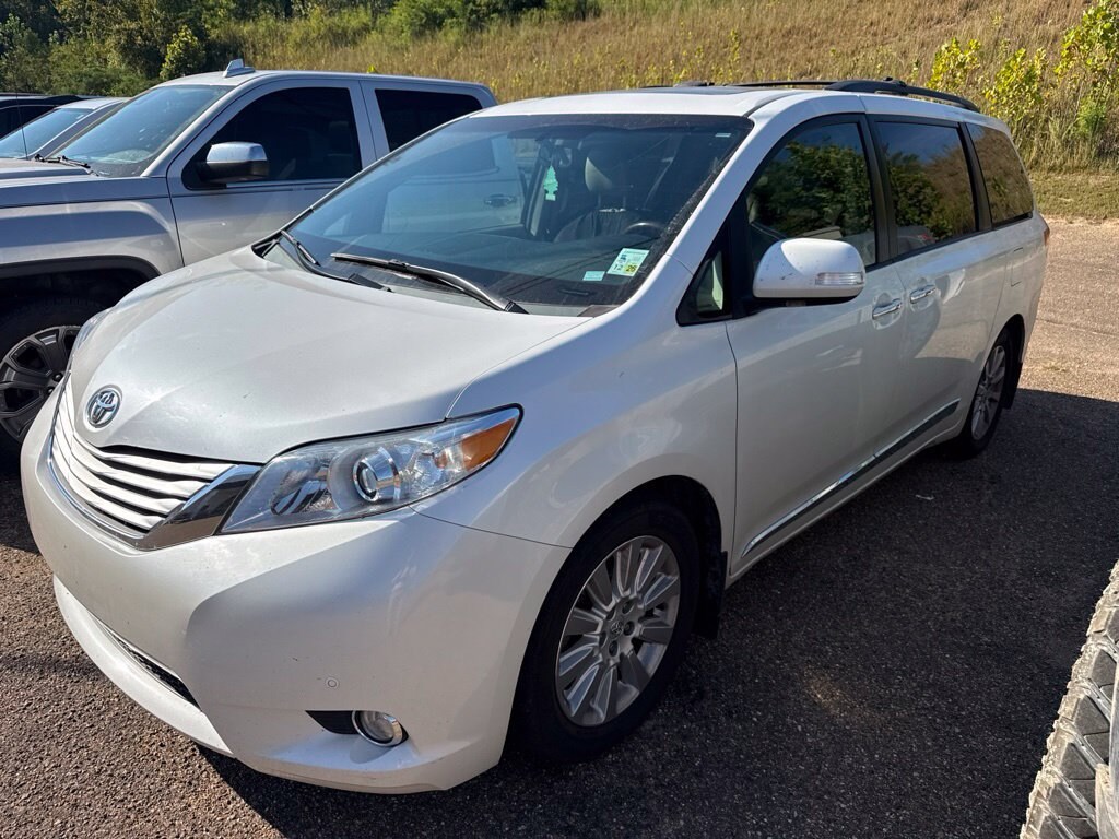 Used 2014 Toyota Sienna XLE