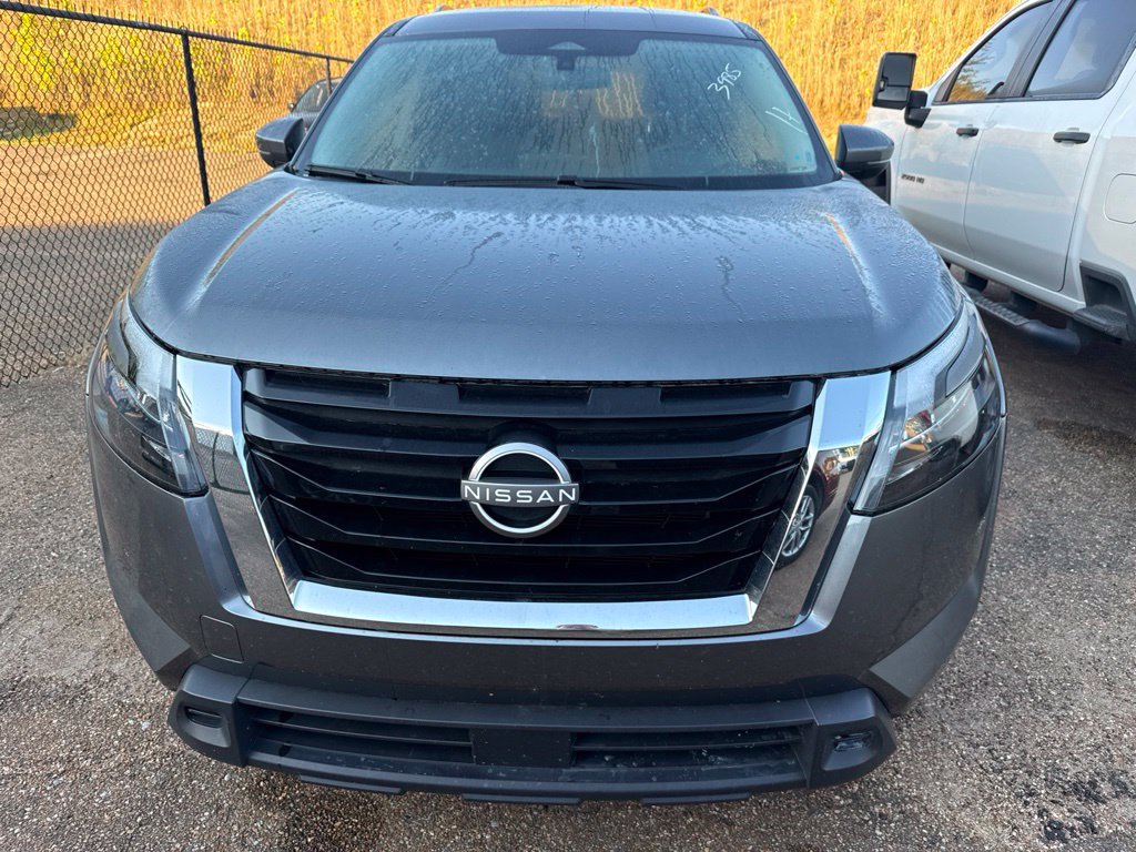 Used 2025 Nissan Pathfinder SV