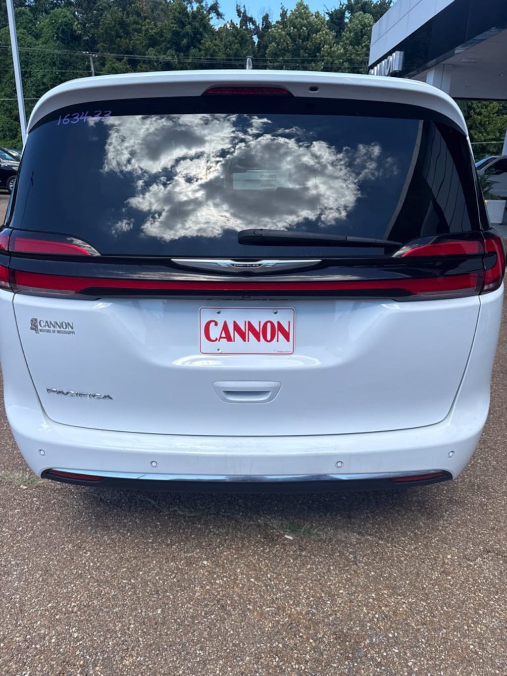 Used 2024 Chrysler Pacifica Touring L
