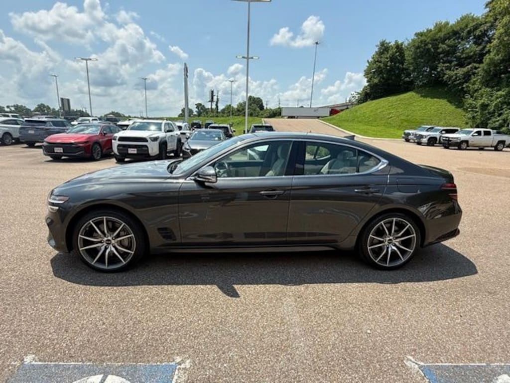 Used 2025 Genesis G70 2.5T Sedan