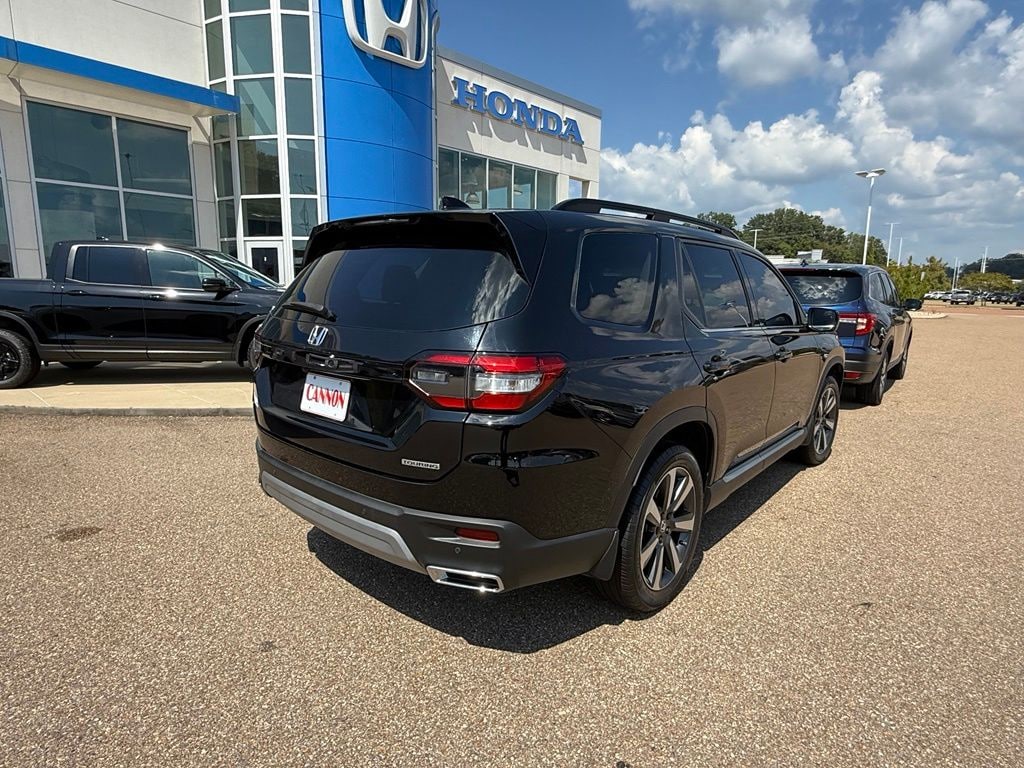 Used 2024 Honda Pilot Touring SUV