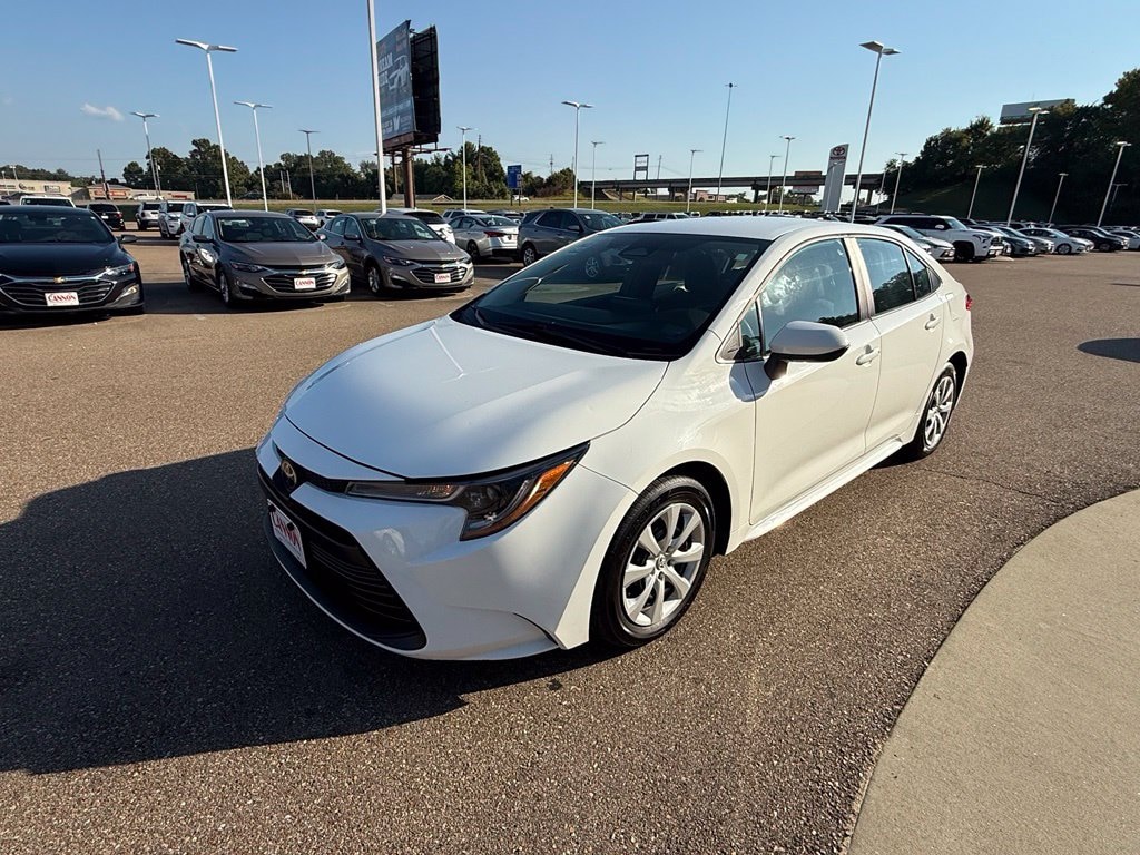 Used 2024 Toyota Corolla LE Sedan