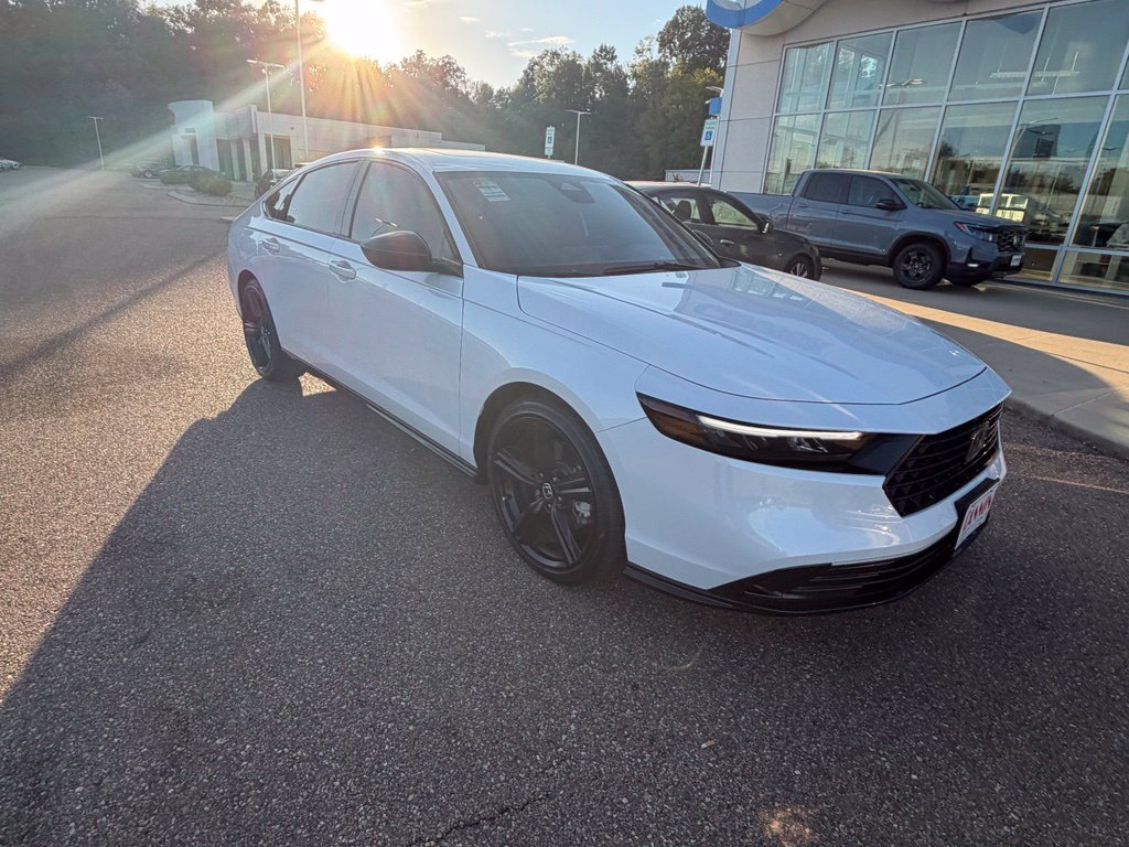 2025 Honda Accord Hybrid Sport-L - Photo 9