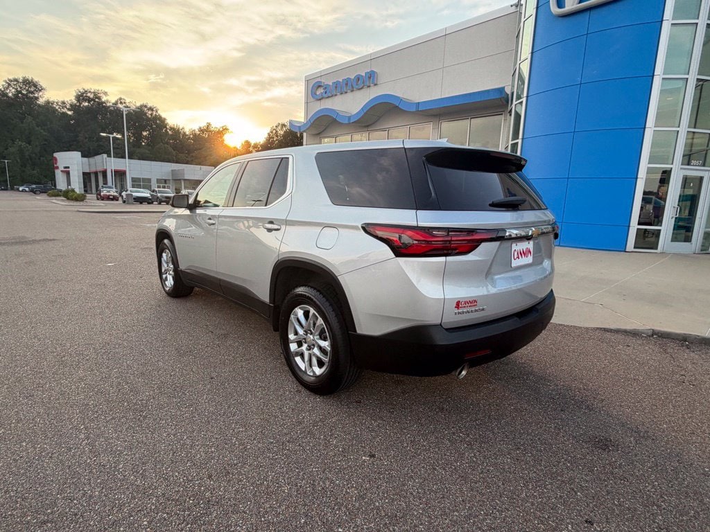 Used 2022 Chevrolet Traverse LS SUV