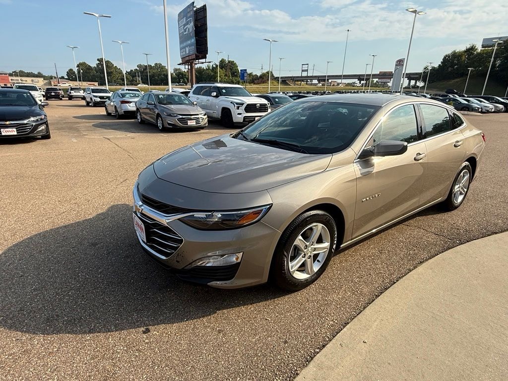 Used 2024 Chevrolet Malibu LT Sedan