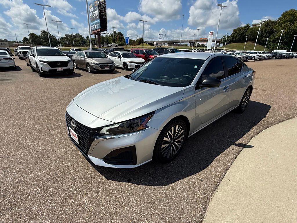 2024 Nissan Altima SV