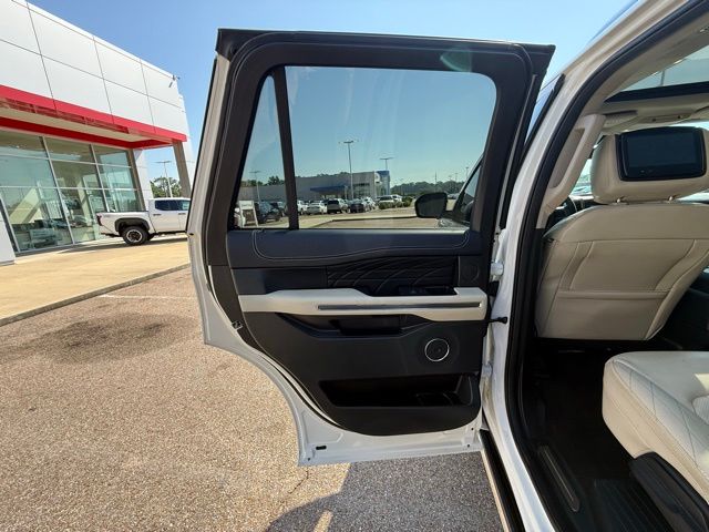 2021 Ford Expedition Platinum - Photo 31