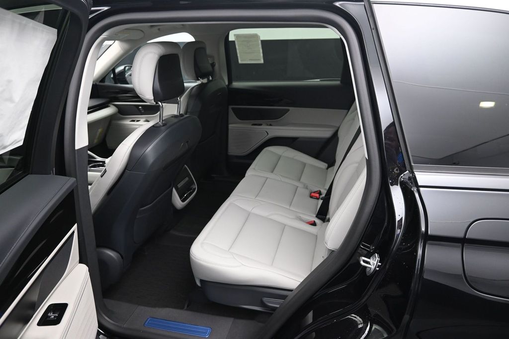 2026 Lincoln Nautilus Premiere - Photo 10