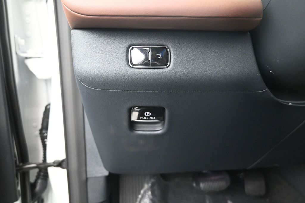 2027 Lincoln Navigator Reserve - Photo 20