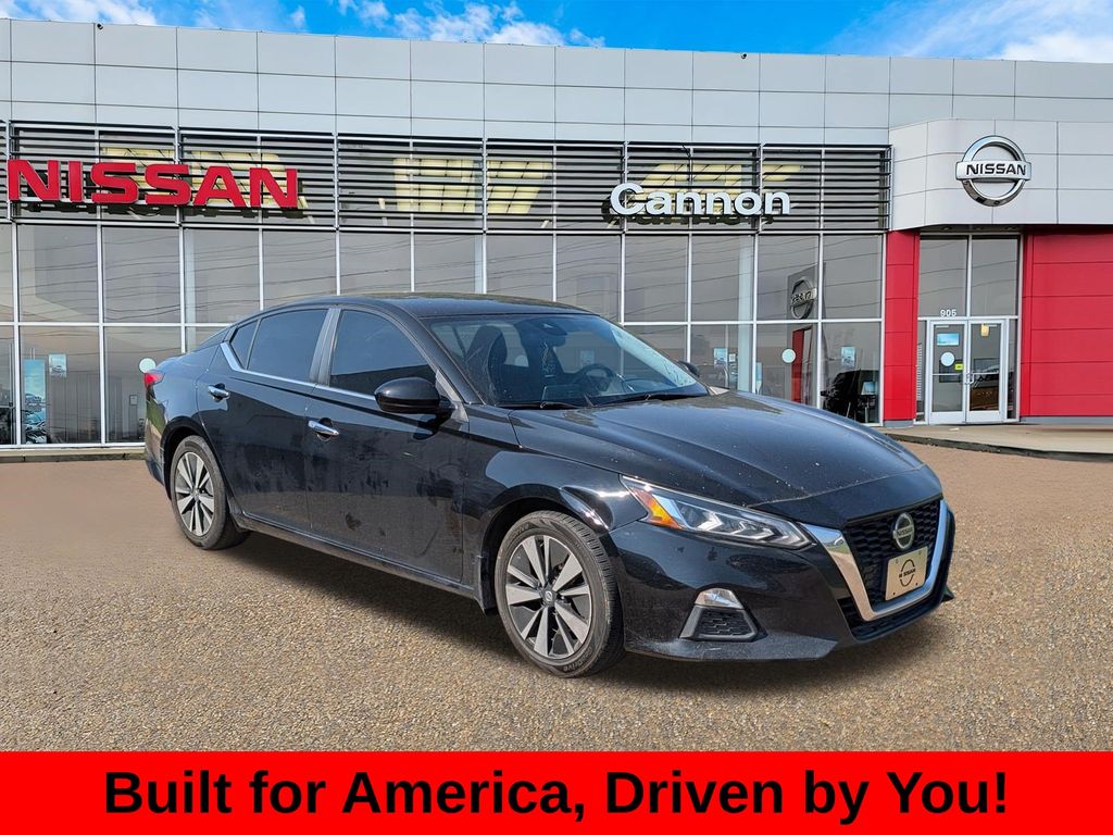 2022 Nissan Altima SV
