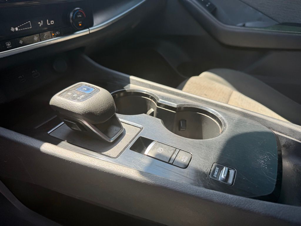 2022 Nissan Rogue SV - Photo 23