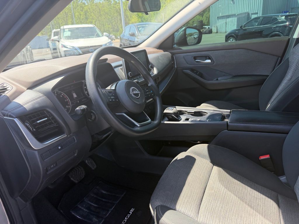 2022 Nissan Rogue SV - Photo 16
