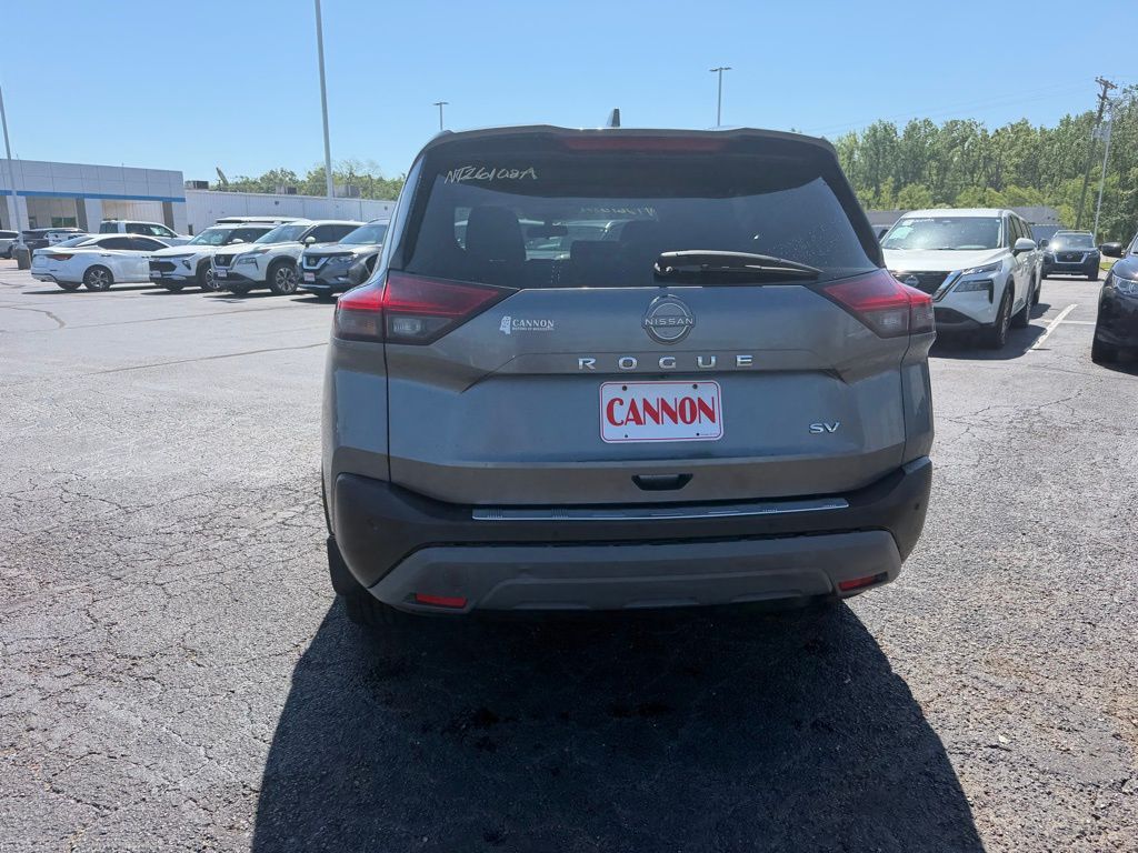 2022 Nissan Rogue SV - Photo 4