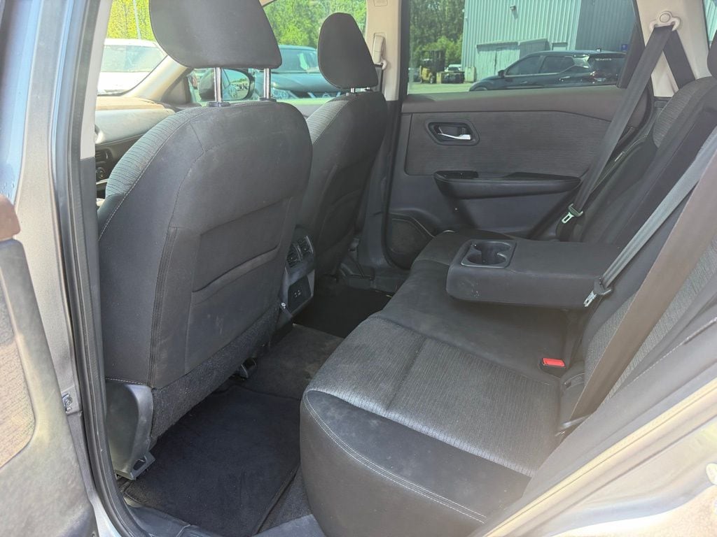 2022 Nissan Rogue SV - Photo 14