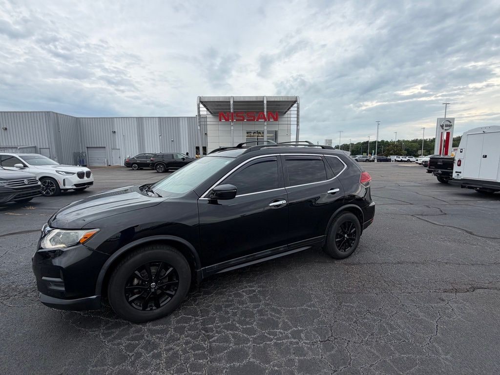 Used 2017 Nissan Rogue SV SUV