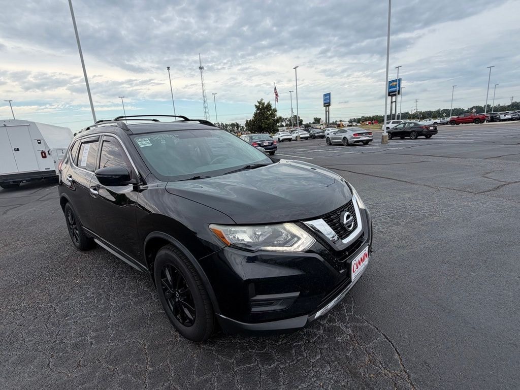 Used 2017 Nissan Rogue SV SUV