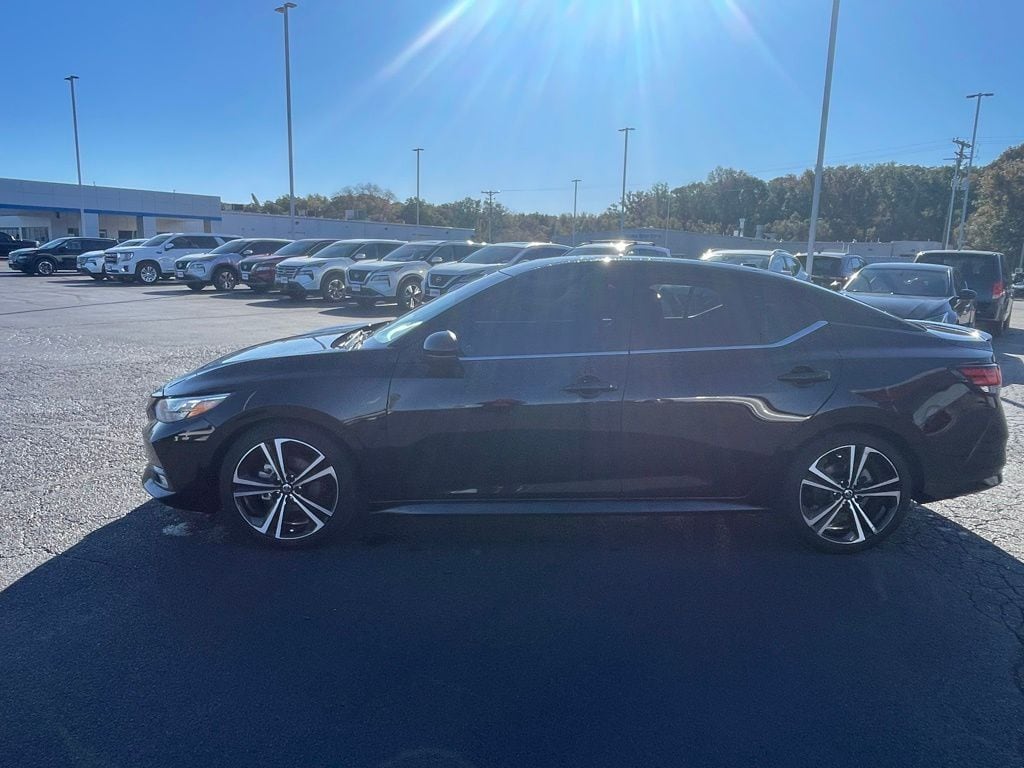 2022 Nissan Sentra SR - Photo 3