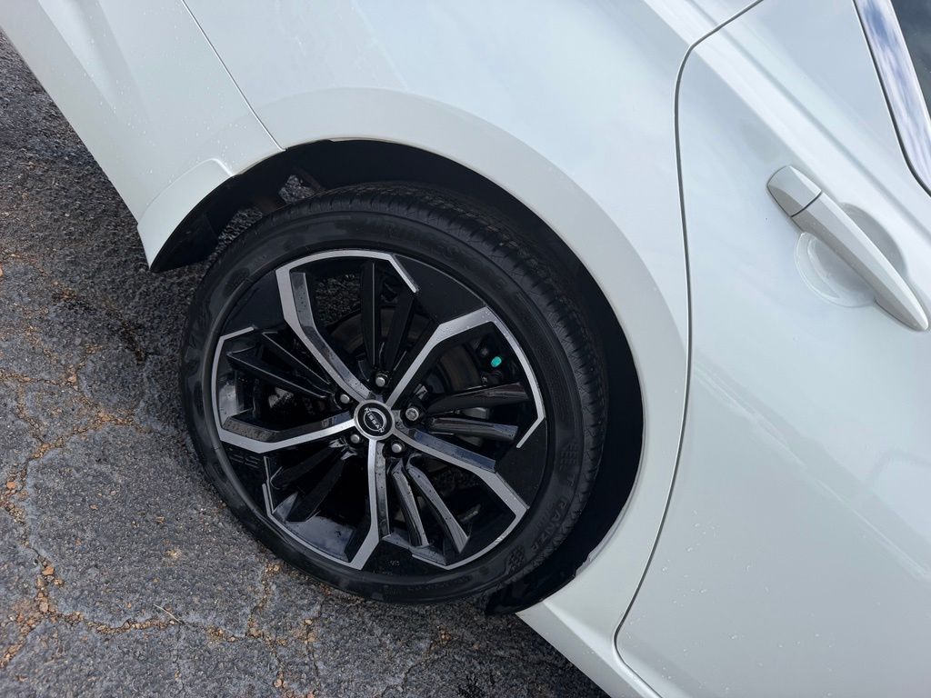 2024 Nissan Altima SR - Photo 9