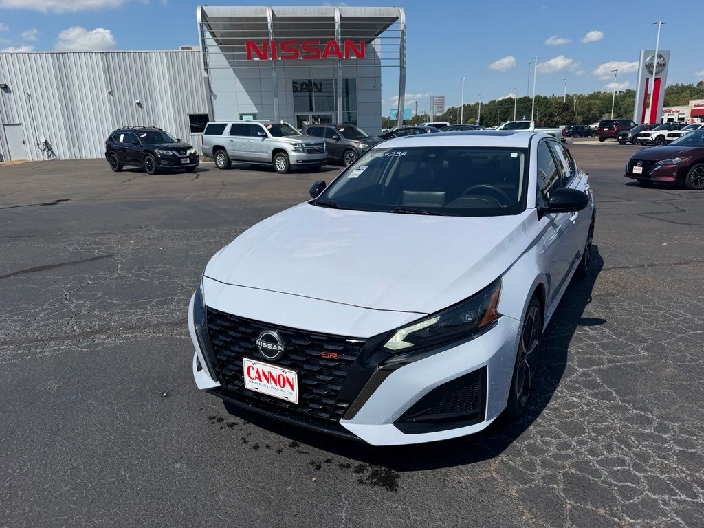 2024 Nissan Altima SR