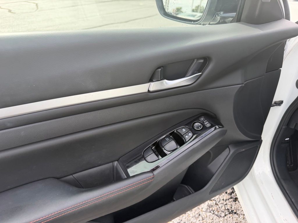 2024 Nissan Altima SR - Photo 22