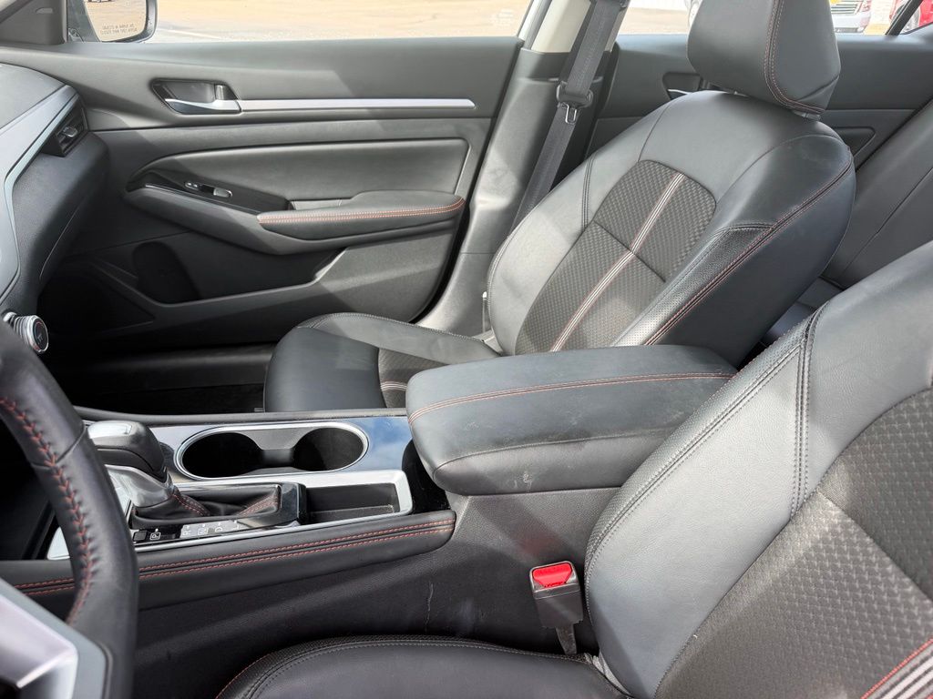 2024 Nissan Altima SR - Photo 25