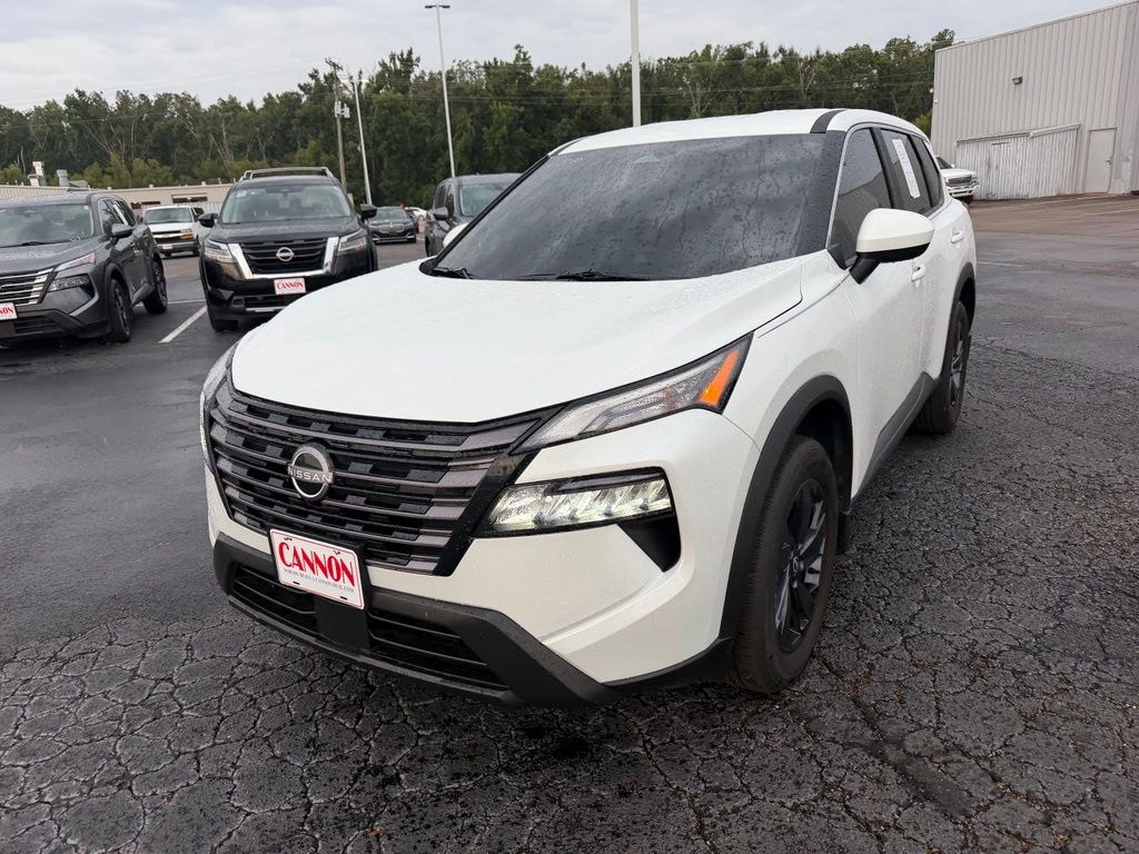 Used 2026 Nissan Rogue SV SUV