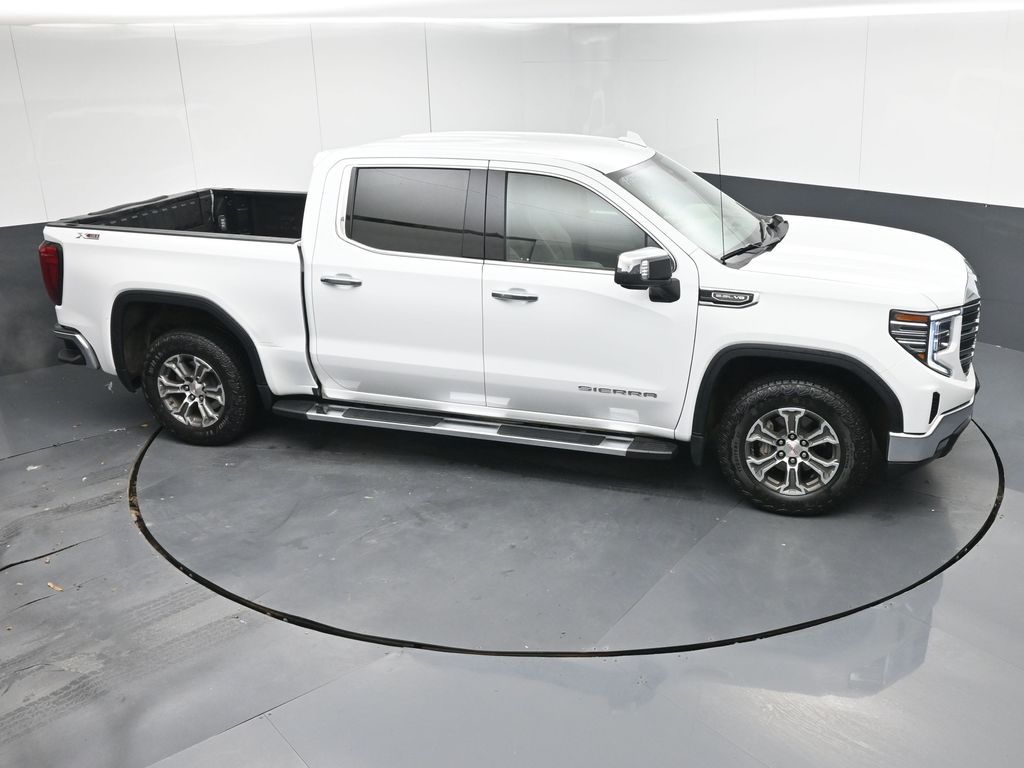 2023 GMC Sierra 1500 SLT - Photo 23
