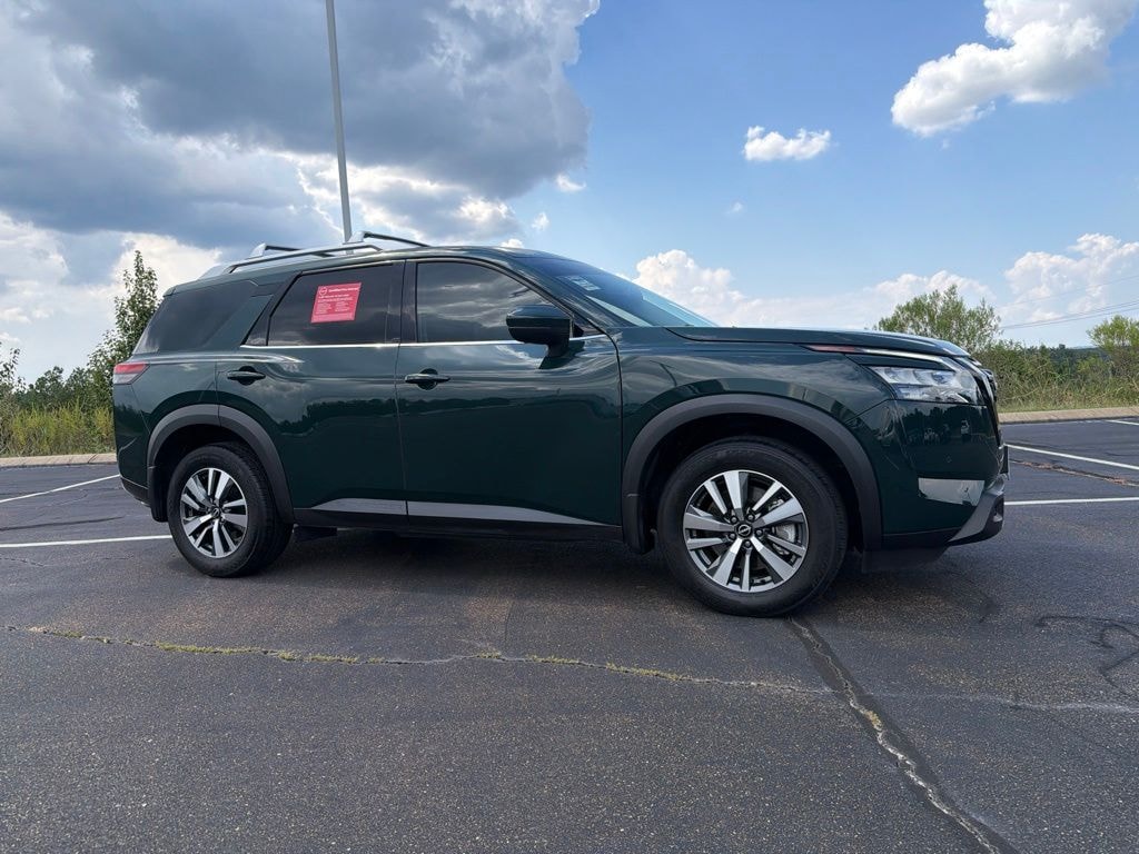 Certified 2025 Nissan Pathfinder SL SUV