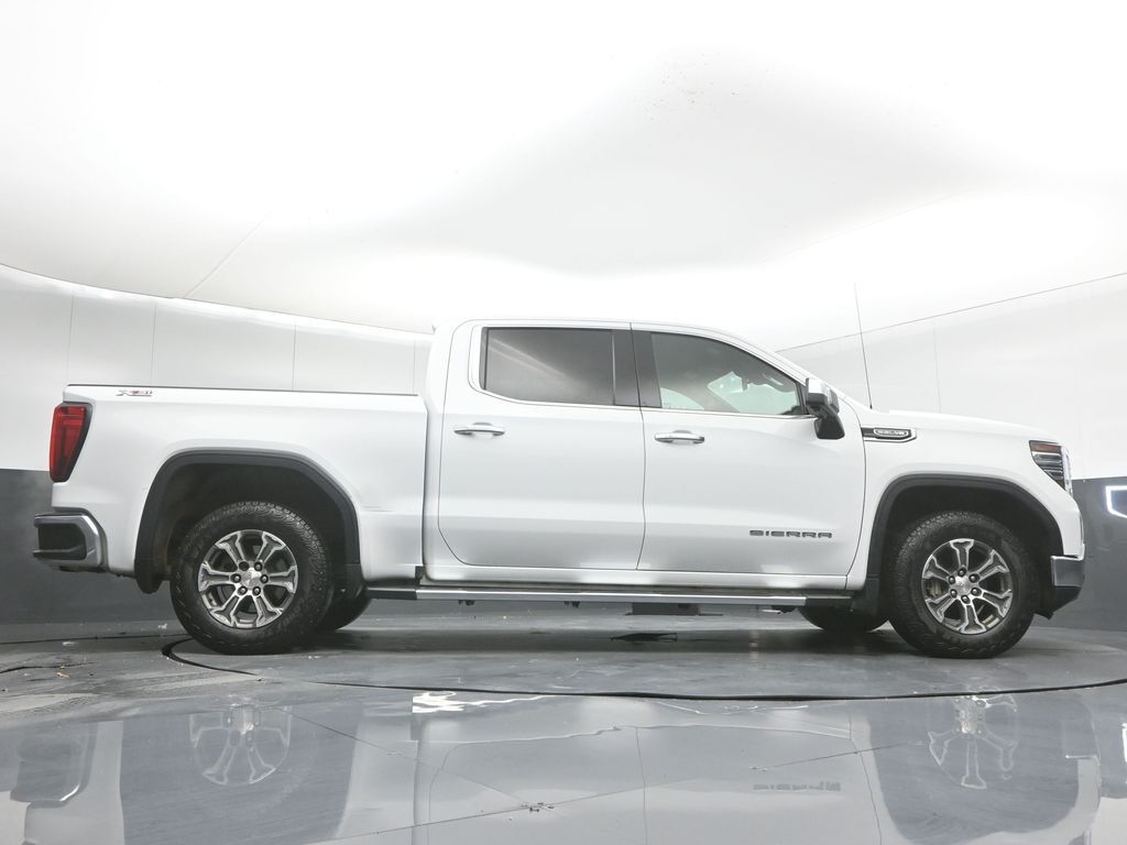 2023 GMC Sierra 1500 SLT - Photo 30