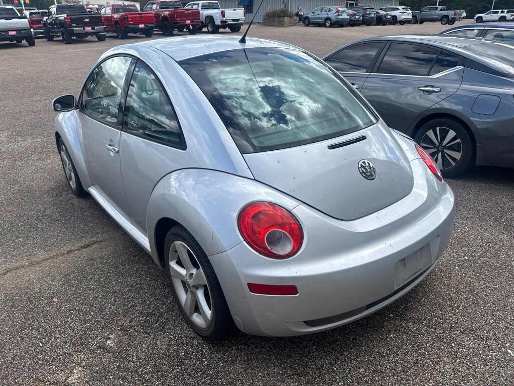 Used 2007 Volkswagen New Beetle Hatchback