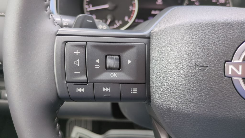 2026 Nissan Pathfinder SV - Photo 23