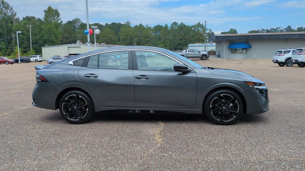 New 2027 Nissan Sentra SR Sedan
