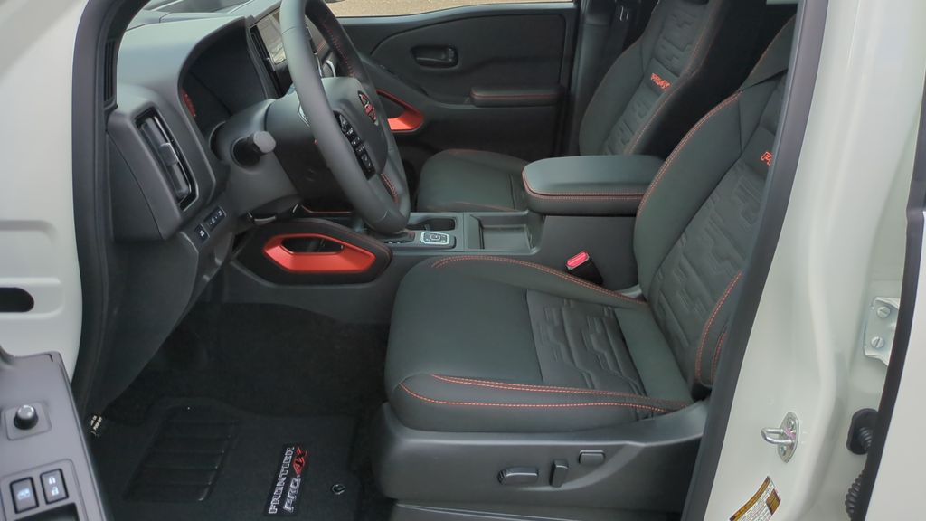 2026 Nissan Frontier PRO-4X - Photo 11