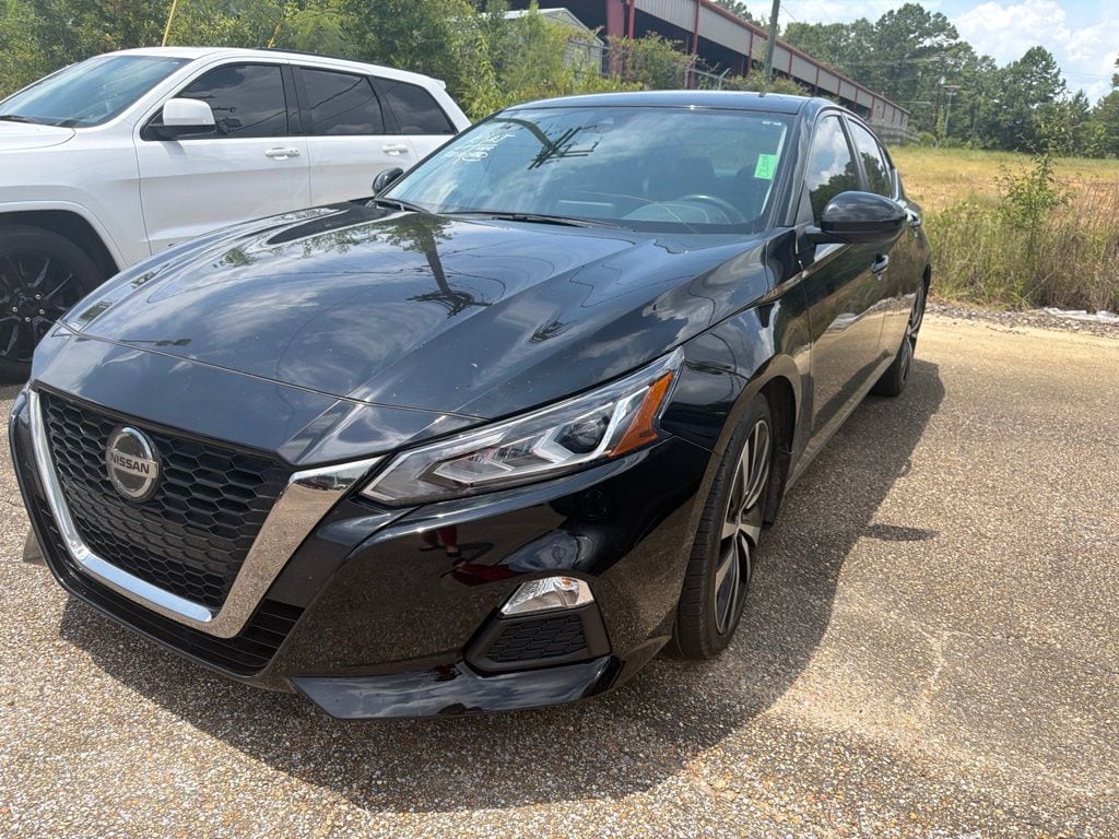 2022 Nissan Altima SR