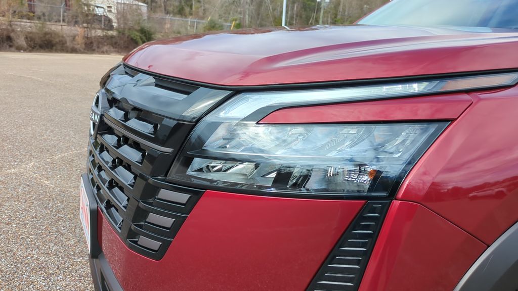2026 Nissan Pathfinder SV - Photo 8